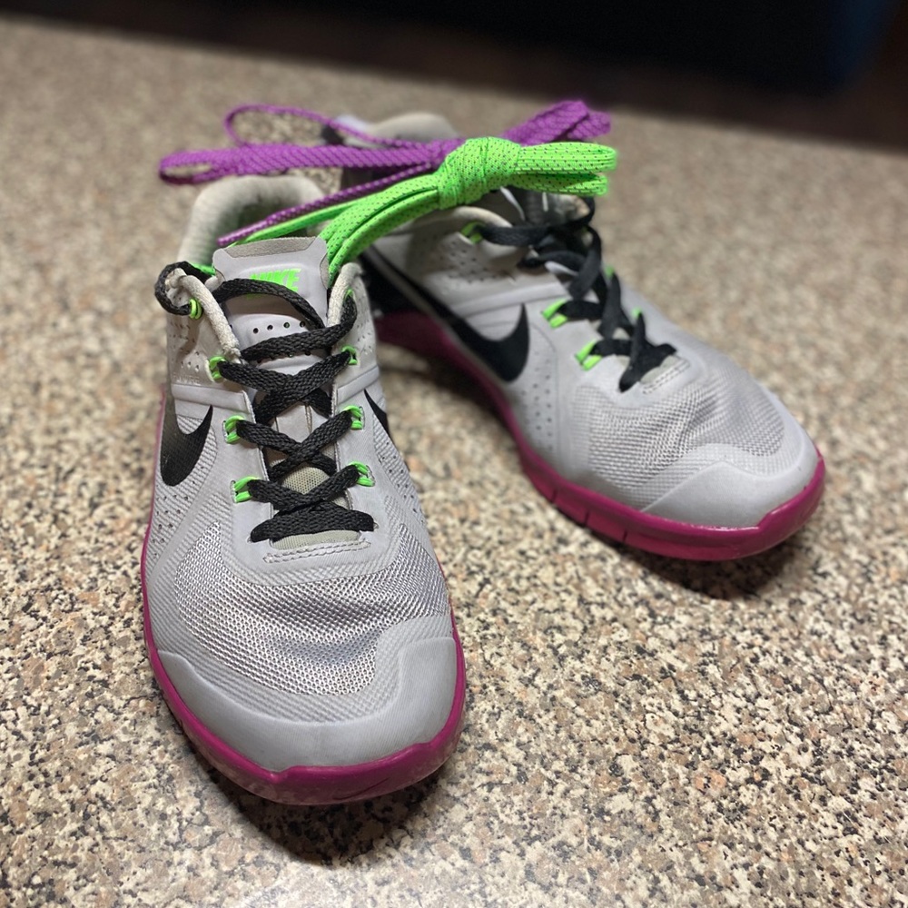 Nike Metcon 1 Grey/Vivid Purple/Black 813101-005